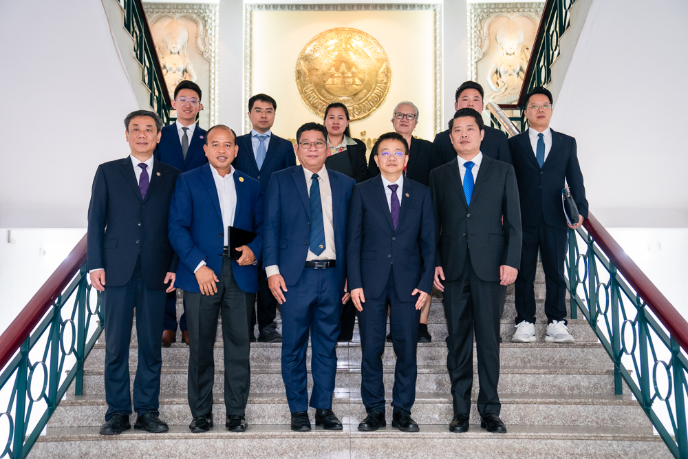 20260525-校领导率团访问越南、柬埔寨-教务处-访问柬埔寨大学.jpg